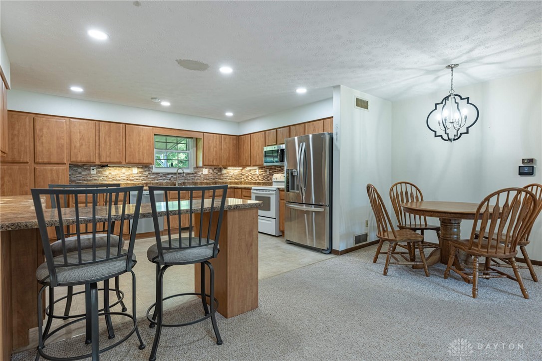 2568 Pennyroyal Road Springboro, OH 45342 - Photo 14 of 66 Gallery Image 14