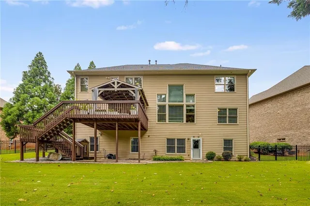 $898,000 | 2818 Willowstone Drive, Duluth, GA 30096