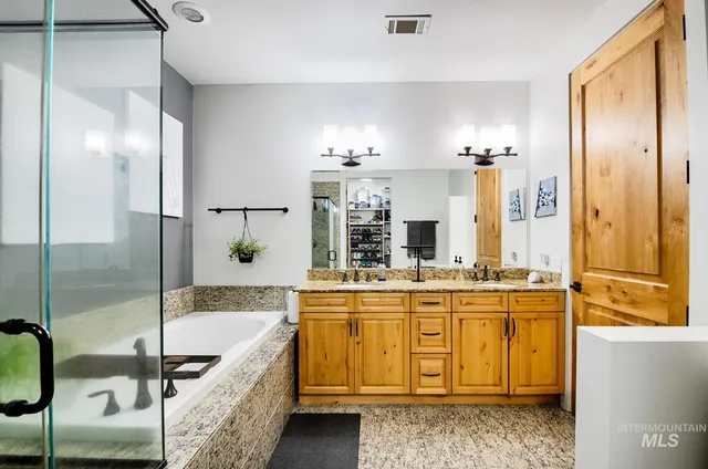 $795,000 | 851 West Front Street, Unit 1004, Boise, ID 83702