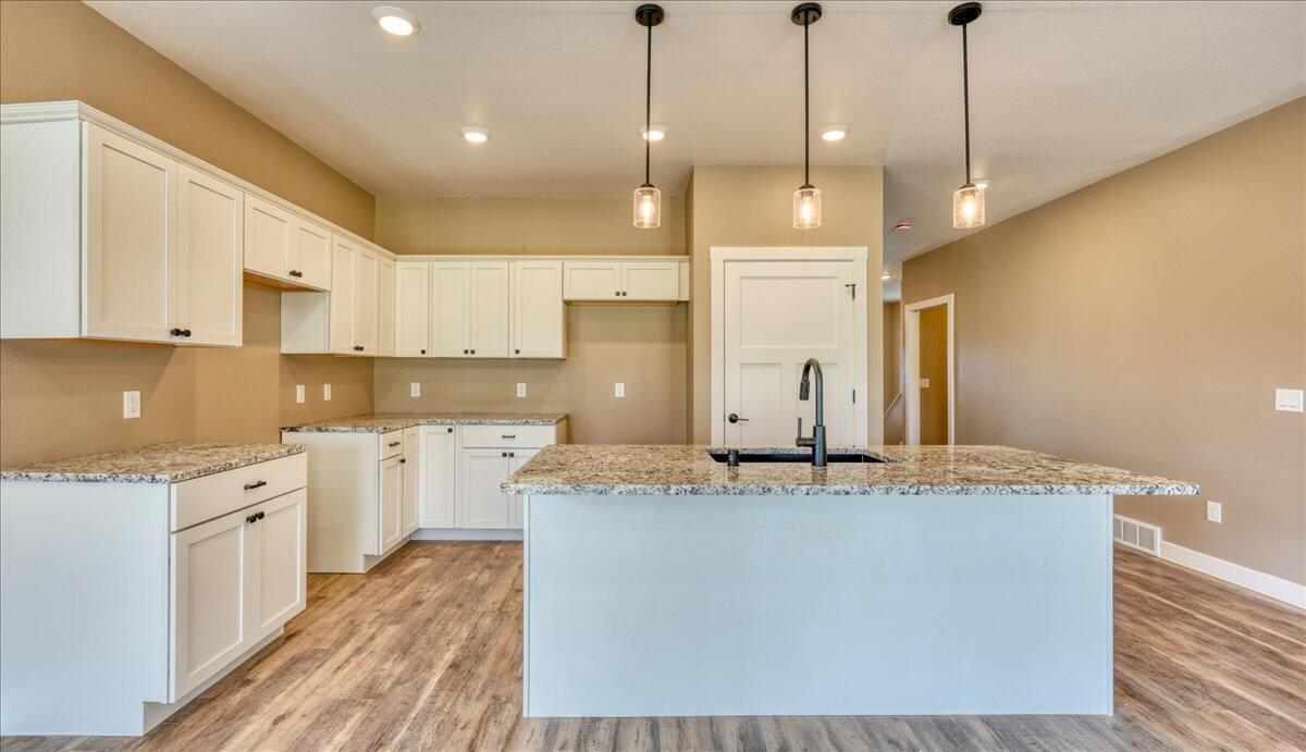 W7674 Castle Mound Road Holmen, WI 54636 - Photo 7 of 35 Kitchen Example