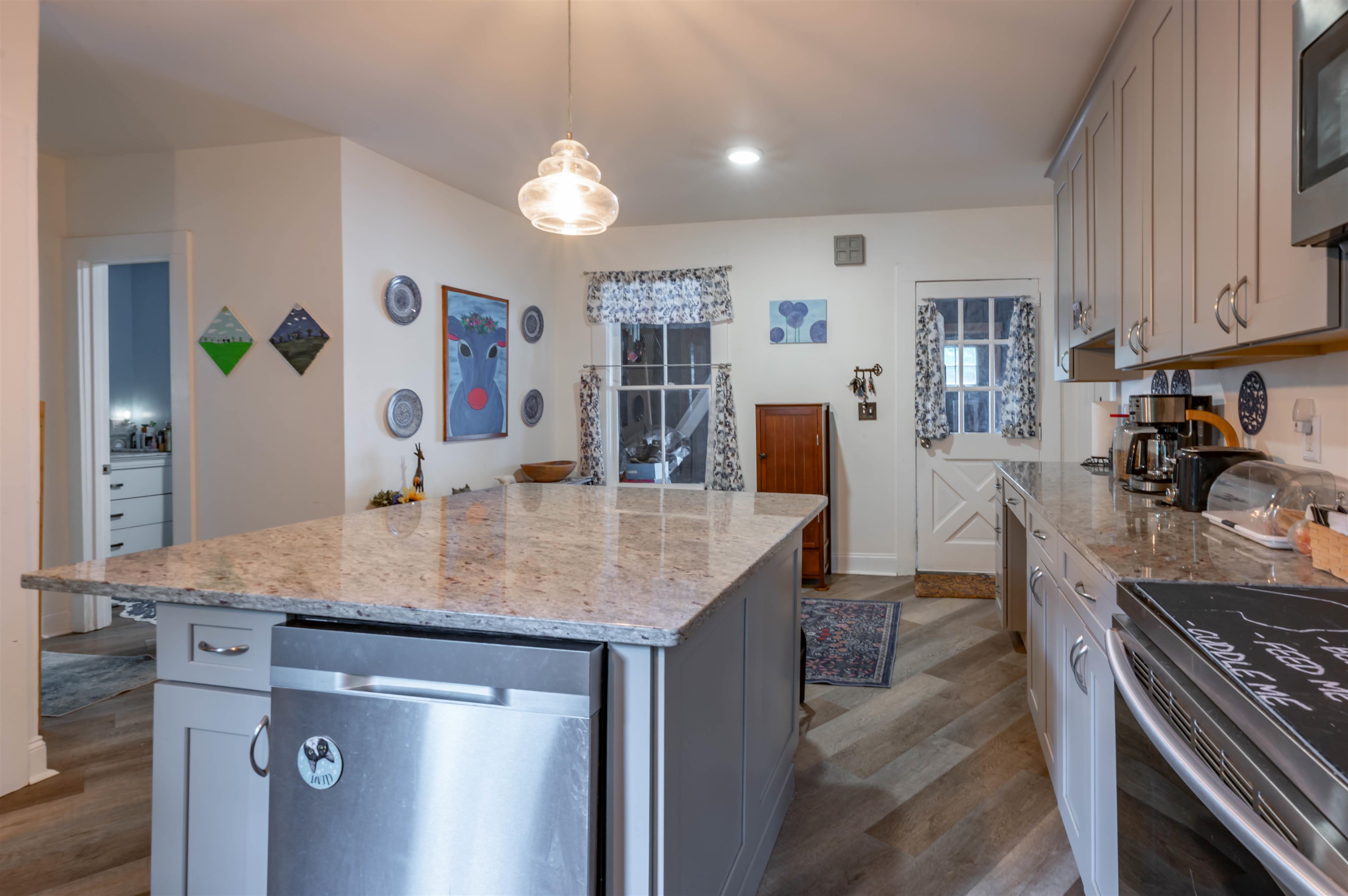 337 Roxbury Street Keene, NH 03431 - Photo 14 of 35