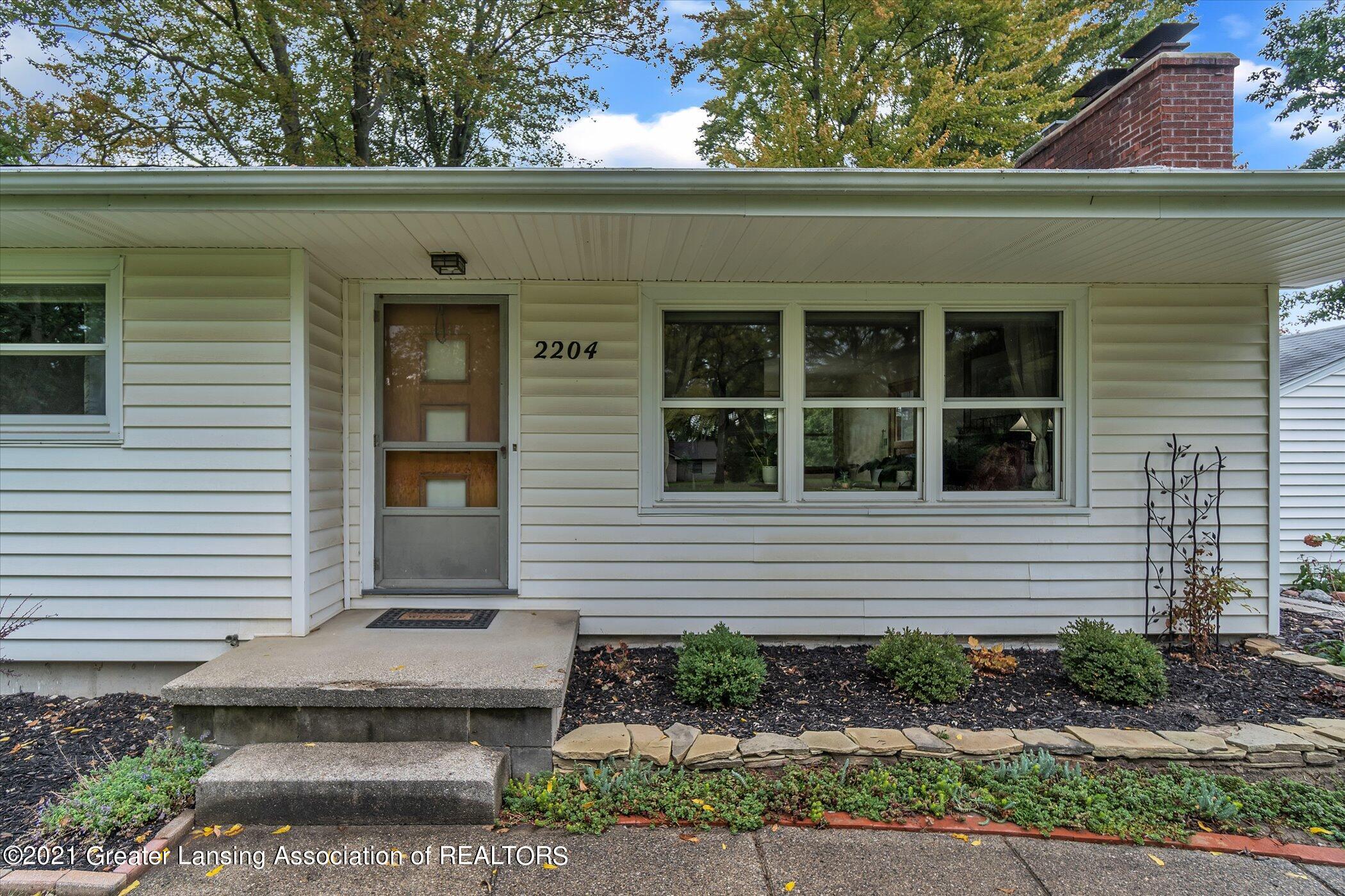 2204 Raby Road East Lansing, MI 48823 - Photo 4 of 37 04-2204 Raby Rd-Windowstill Real Estate