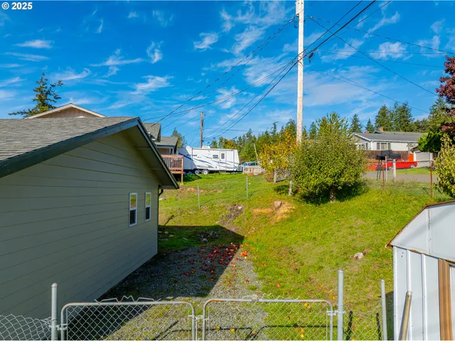 $349,000 | 1893 Sunset Lane, Myrtle Point, OR 97458