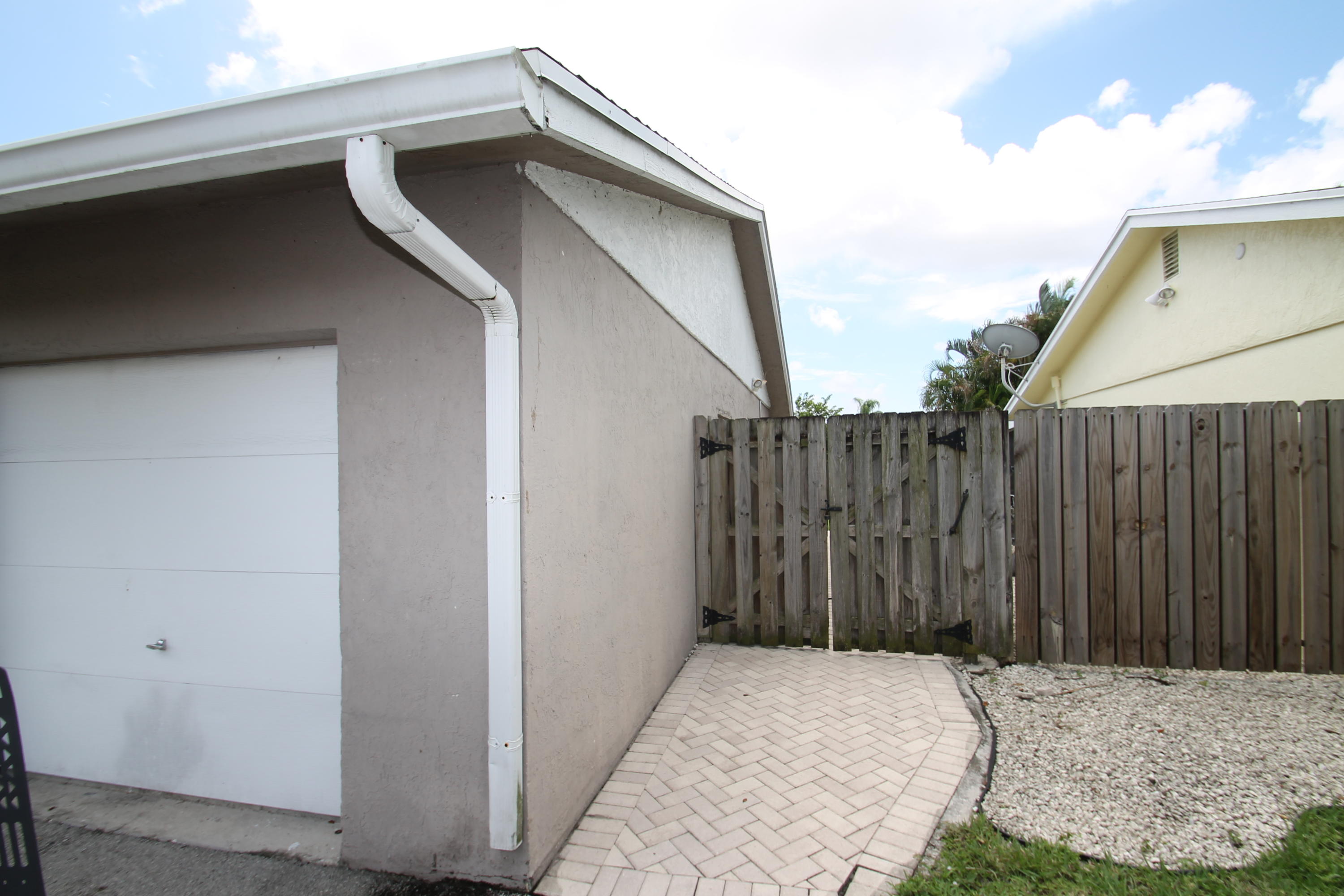 9488 Affirmed Lane Boca Raton, FL 33496 - Photo 3 of 19 IMG_5940