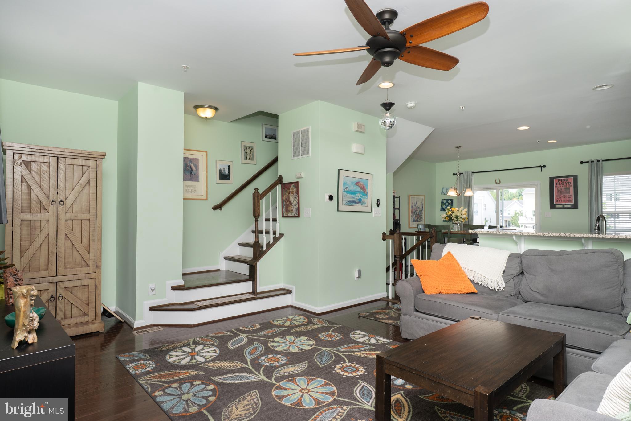 641 Washington Square Spring City, PA 19475 - Photo 18 of 42 Hardwood Staircase