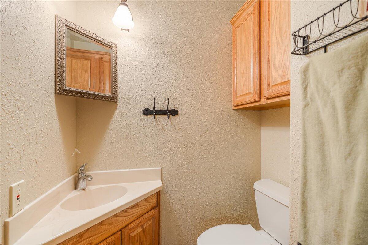 152038 Conestoga Road La Pine, OR 97739 - Photo 32 of 53 v