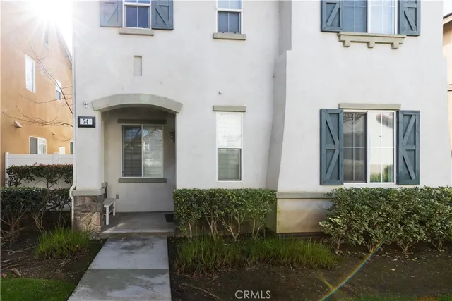 $4,300 | 74 Royal Victoria, Irvine, CA 92606