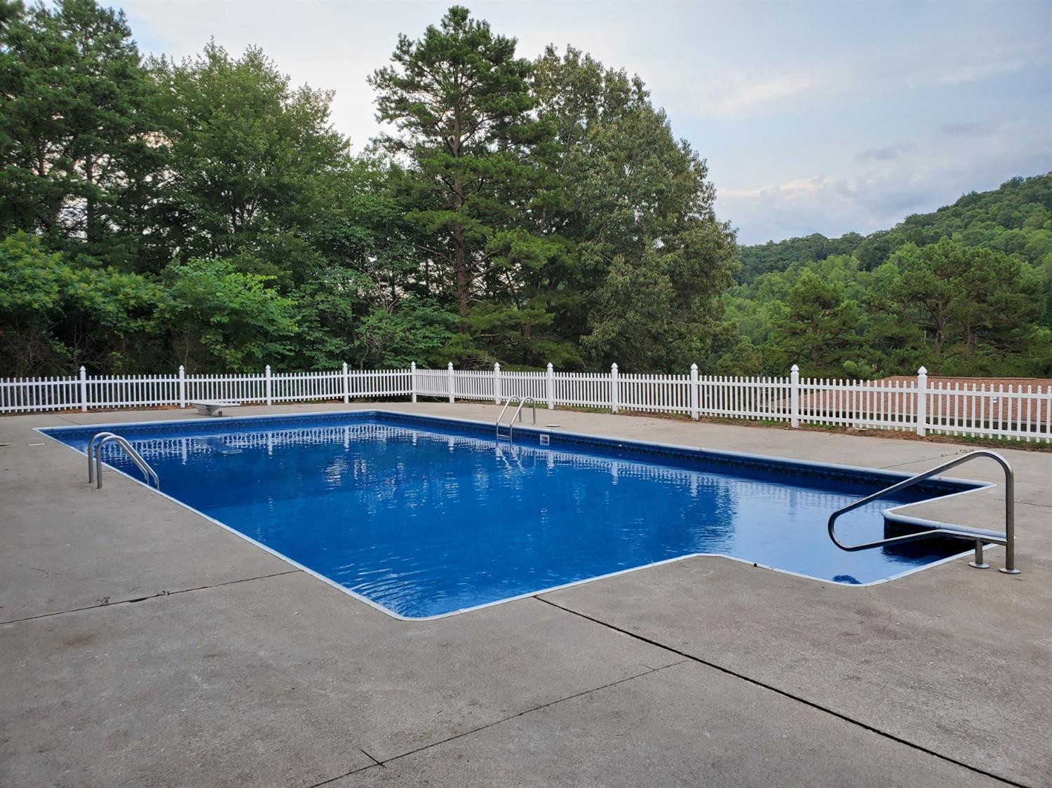 725 Sasser School Road London, KY 40744 - Photo 4 of 18 Photo 4