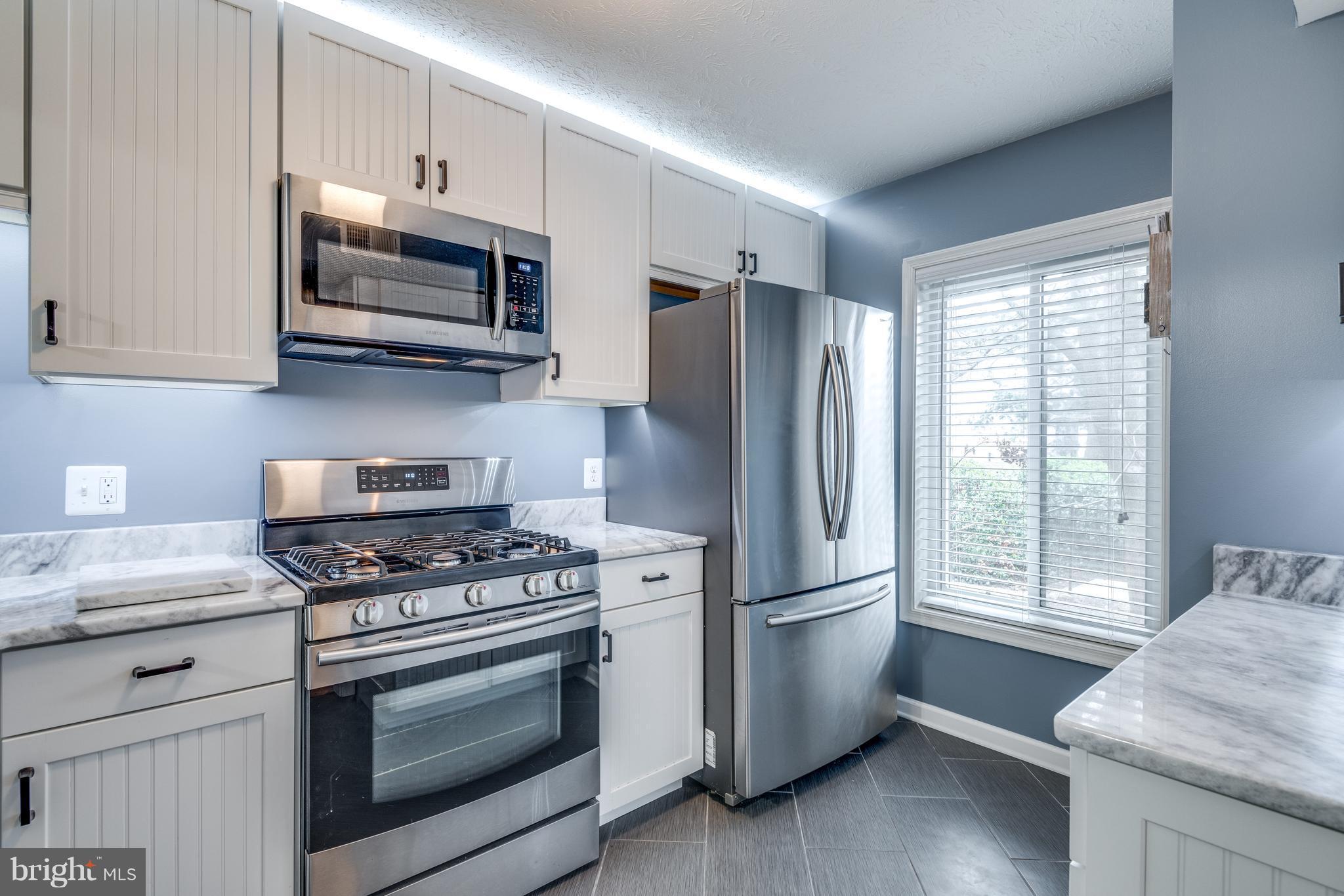 2301 Hunter's Run Drive, Unit 2301 Reston, VA 20191 - Photo 3 of 30 Kitchen