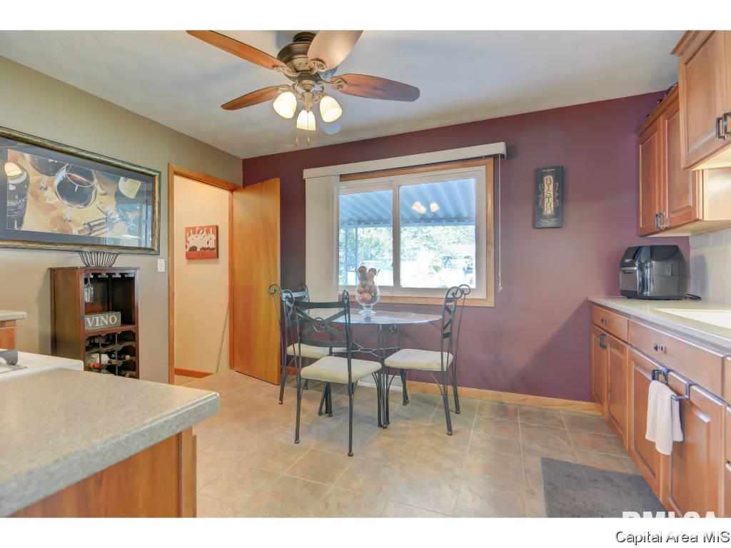14 Buckingham Road Chatham, IL 62629 - Photo 6 of 23 Gallery Image 6