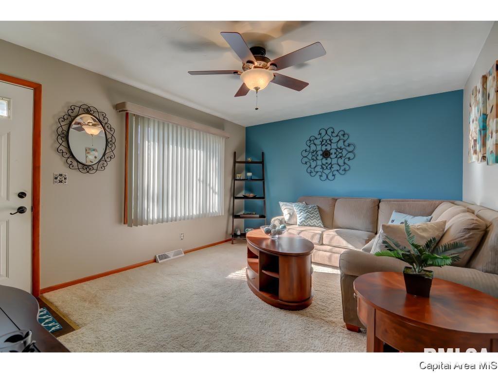 14 Buckingham Road Chatham, IL 62629 - Photo 10 of 23 Gallery Image 10