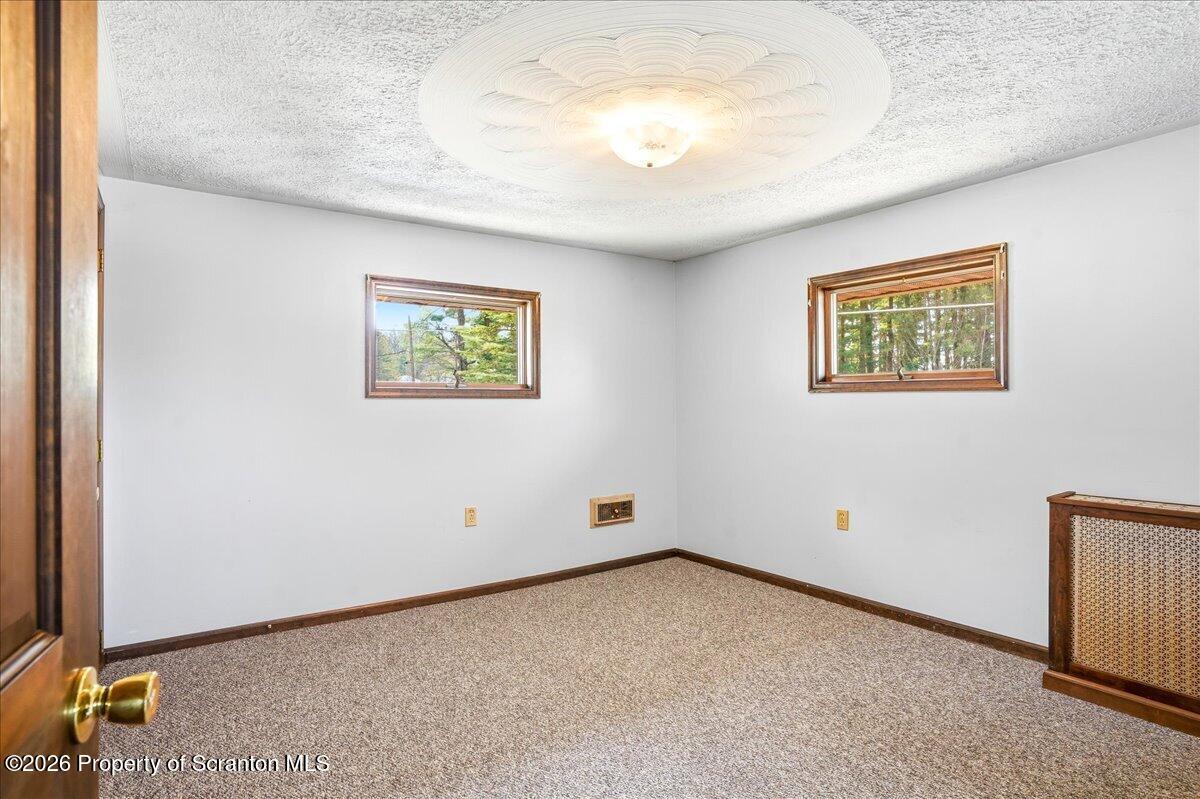 59 Tobyhanna Road Gouldsboro, PA 18424 - Photo 27 of 74 27-59_Tobyhanna_Rd_020