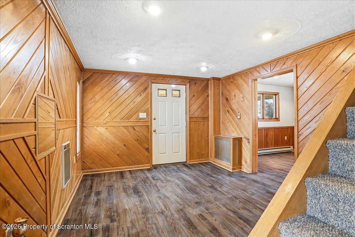 59 Tobyhanna Road Gouldsboro, PA 18424 - Photo 6 of 74 06-59_Tobyhanna_Rd_002