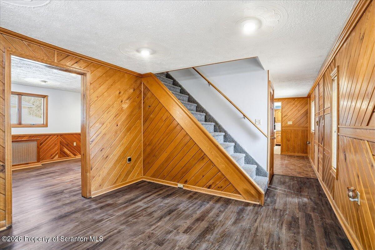 59 Tobyhanna Road Gouldsboro, PA 18424 - Photo 8 of 74 08-59_Tobyhanna_Rd_003