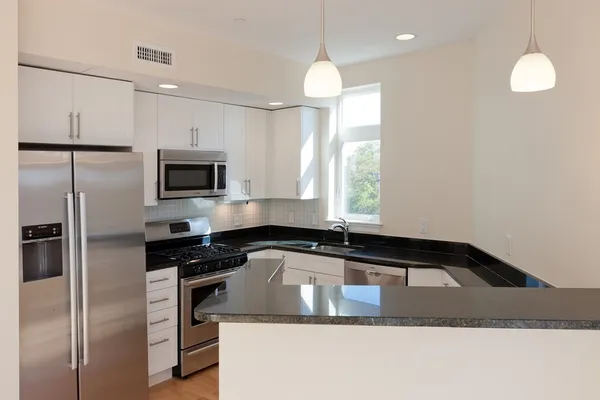 $4,500 | 7 Cameron Avenue, Unit 302, Cambridge, MA 02140