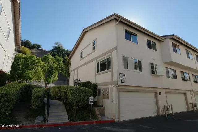 $4,000 | 26118 Alizia Canyon Drive, Unit A, Calabasas, CA 91302