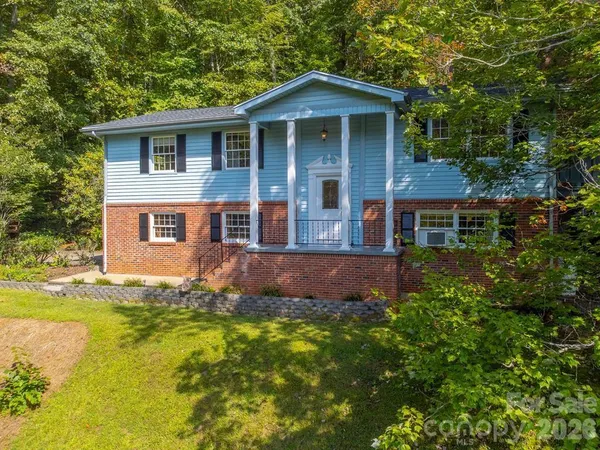 $399,000 | 1168 North Country Clb Drive, Cullowhee, NC 28723