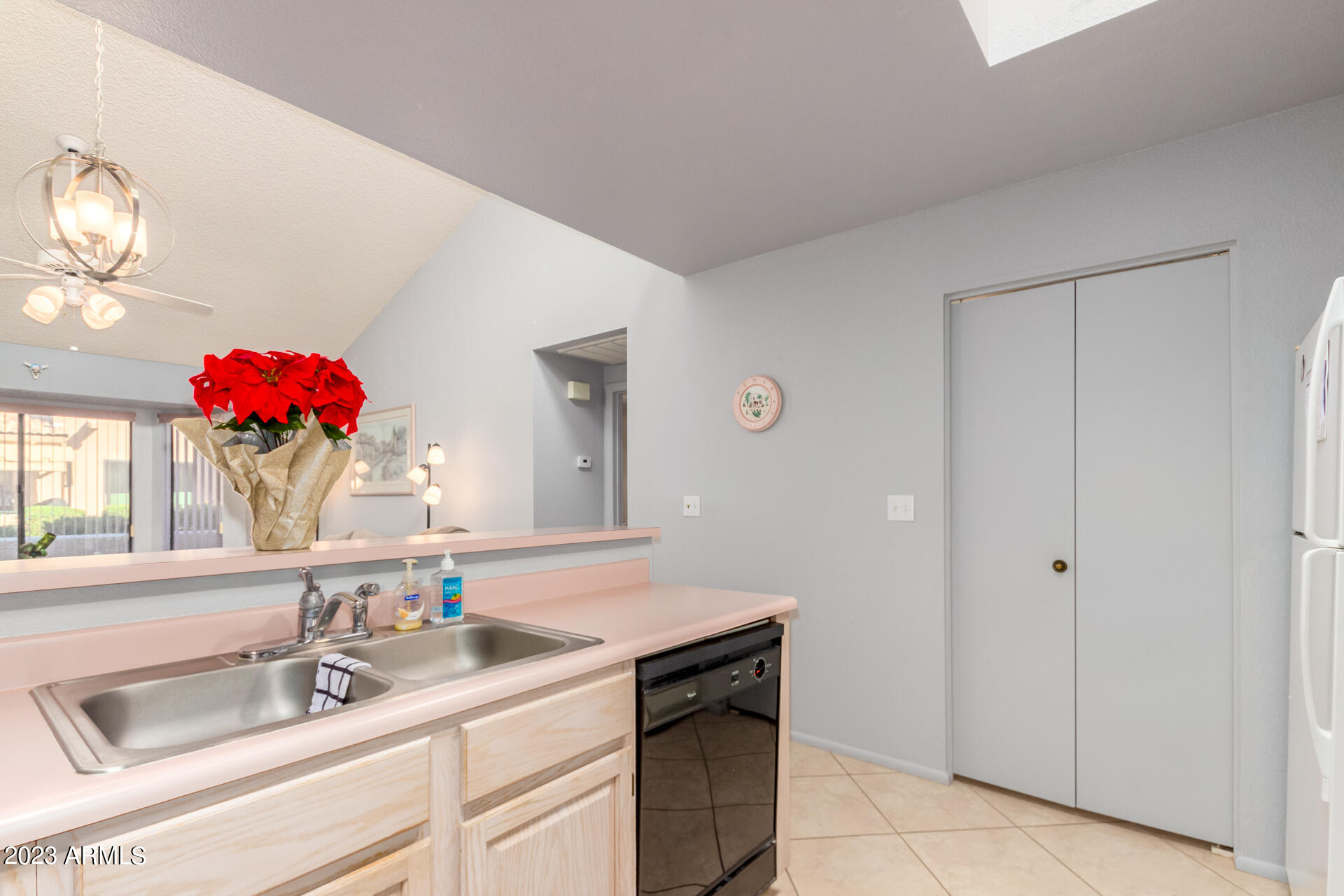 14300 West Bell Road, Unit 490 Surprise, AZ 85374 - Photo 9 of 54 0016-15 - Bell #490
