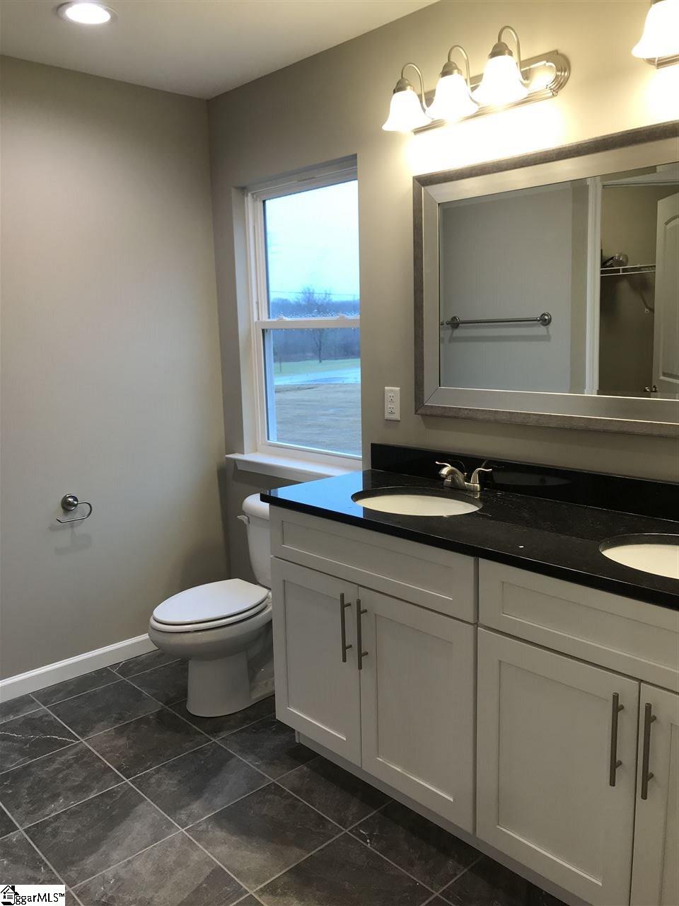 685 Wilkins Ford Road Inman, SC 29349 - Photo 3 of 17
