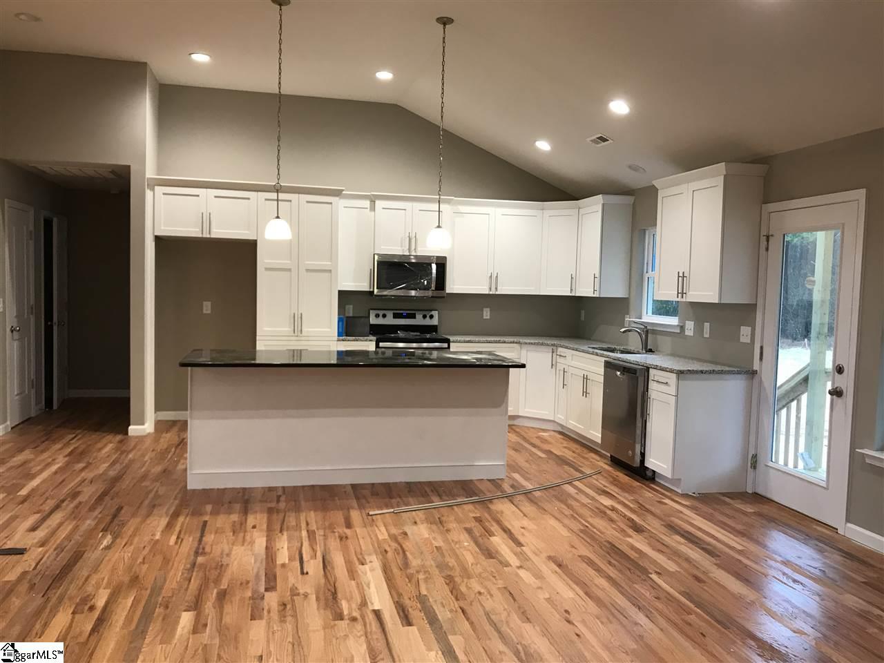 685 Wilkins Ford Road Inman, SC 29349 - Photo 8 of 17