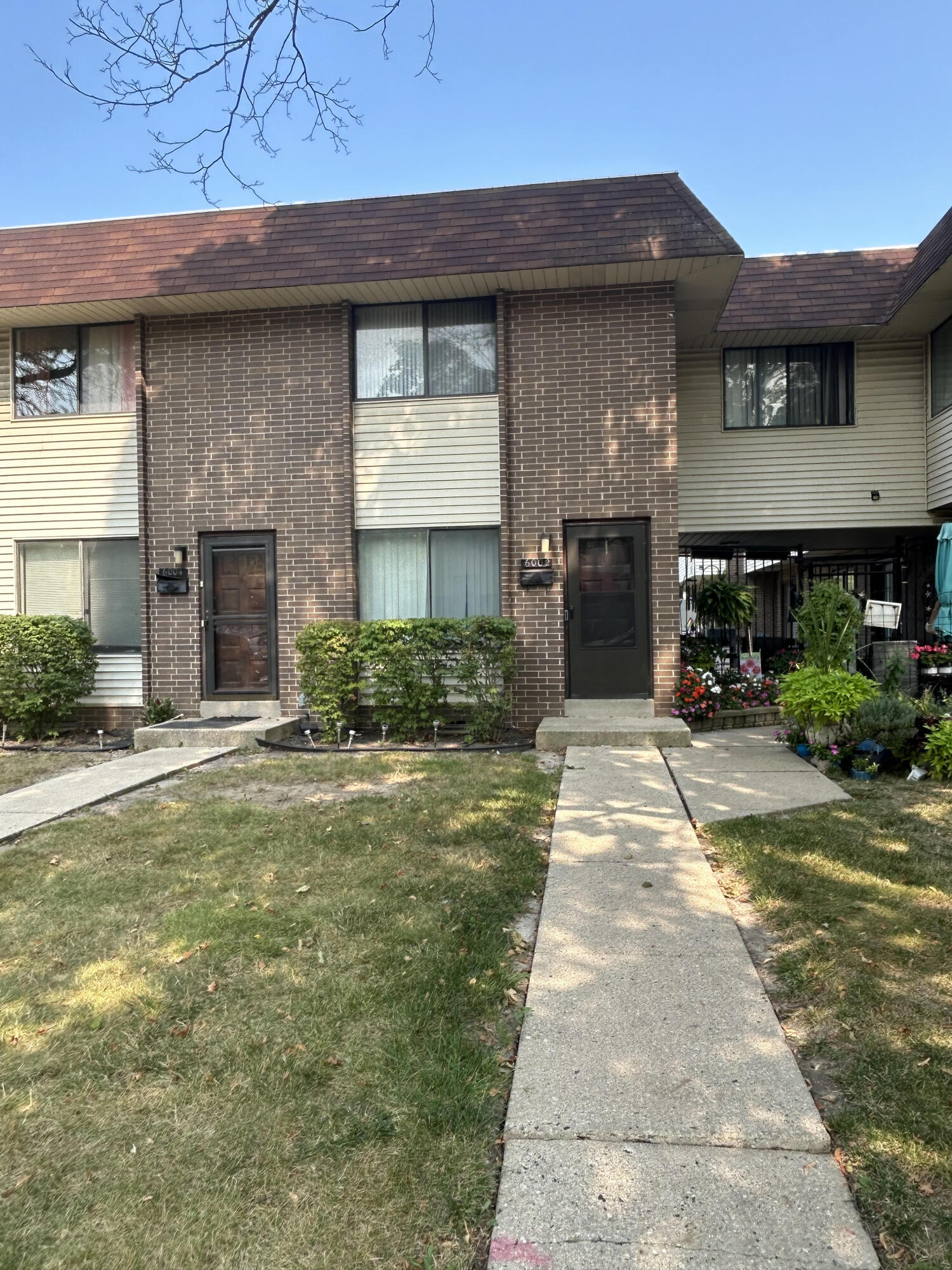 6002 West Port Avenue Milwaukee, WI 53223 - Photo 1 of 1 5