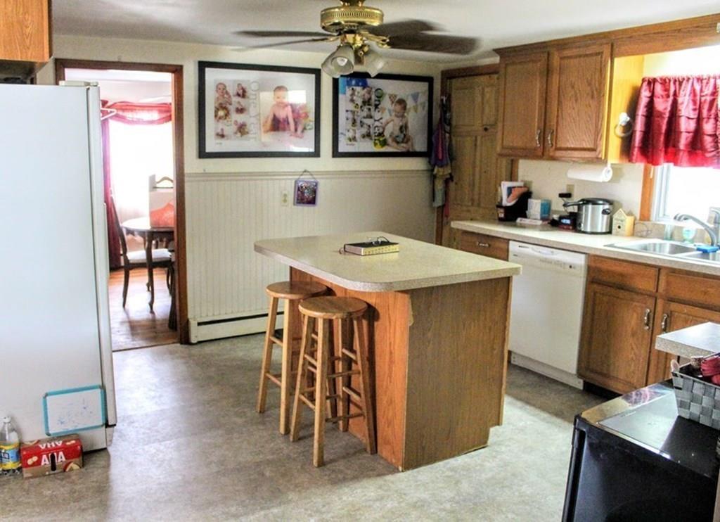 29 Racicot Avenue Webster, MA 01570 - Photo 6 of 17 Gallery Image 6