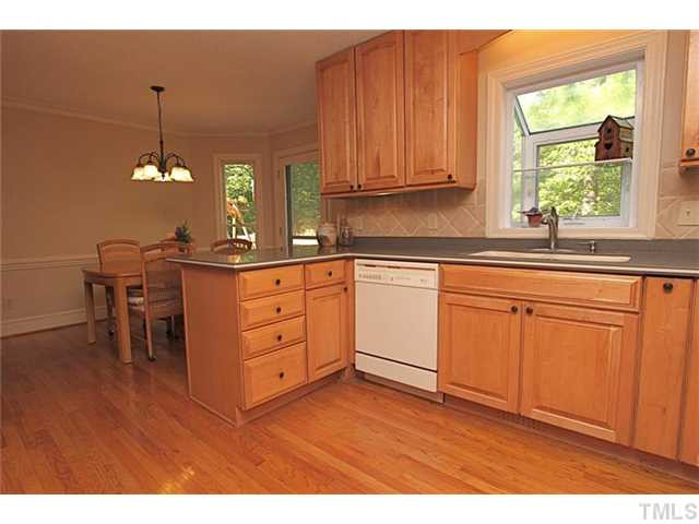 10604 Brownsburg Place Raleigh, NC 27613 - Photo 7 of 25 Kitchen