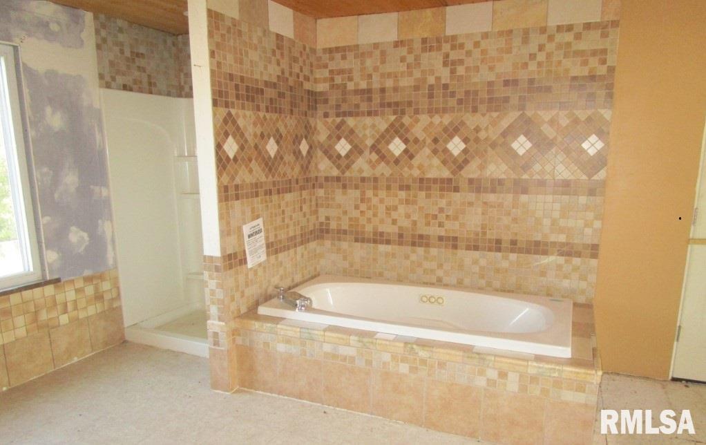 1201 9th Avenue South Clinton, IA 52732 - Photo 15 of 17