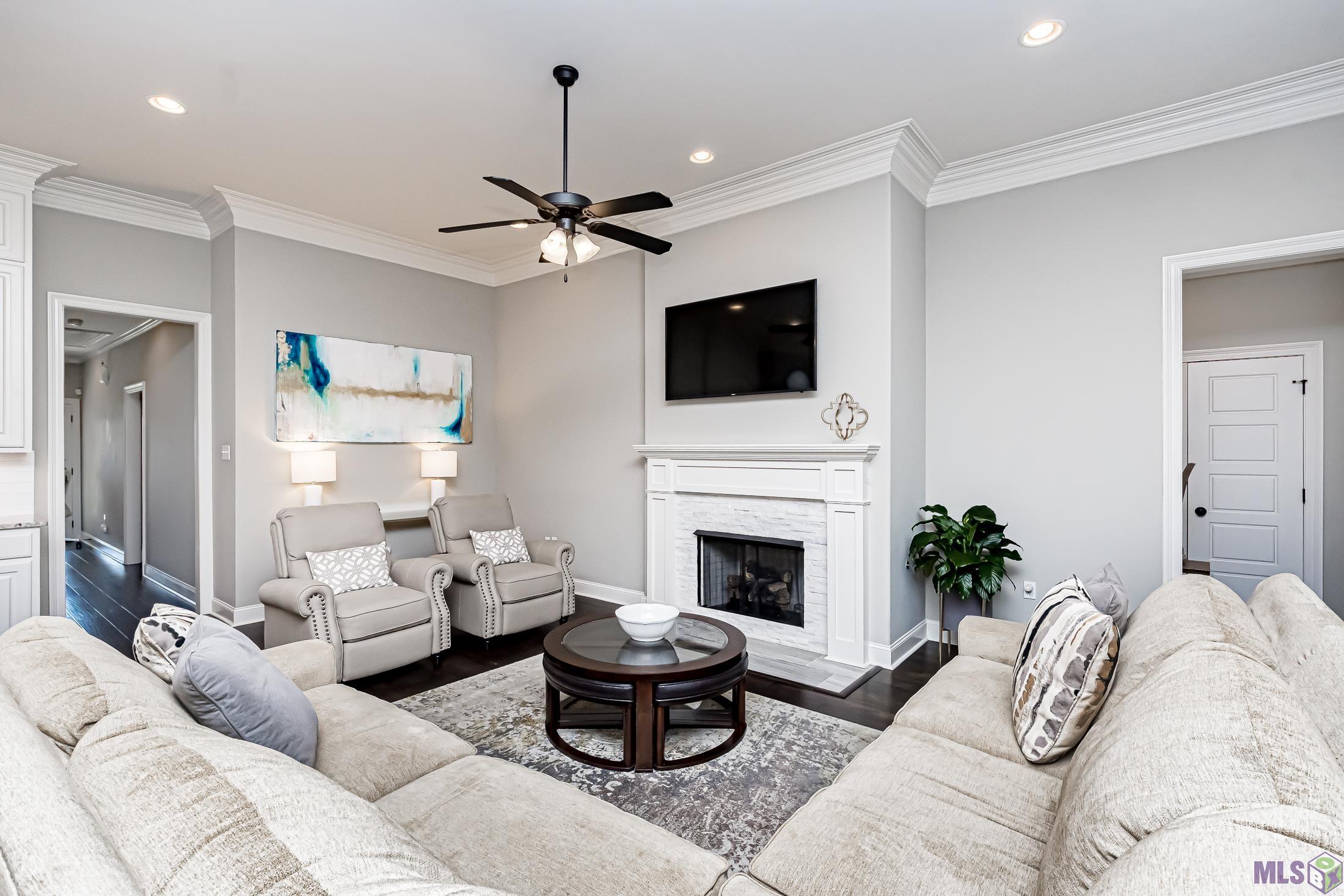 2744 Cresthaven Avenue Baton Rouge, LA 70810 - Photo 3 of 24 Gallery Image 3