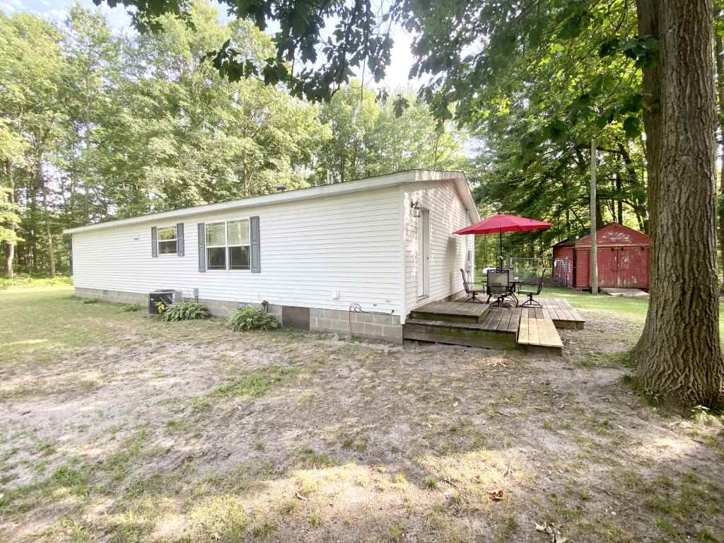 2151 West Kent Road Breckenridge, MI 48615 - Photo 2 of 20 1877532-1.JPG