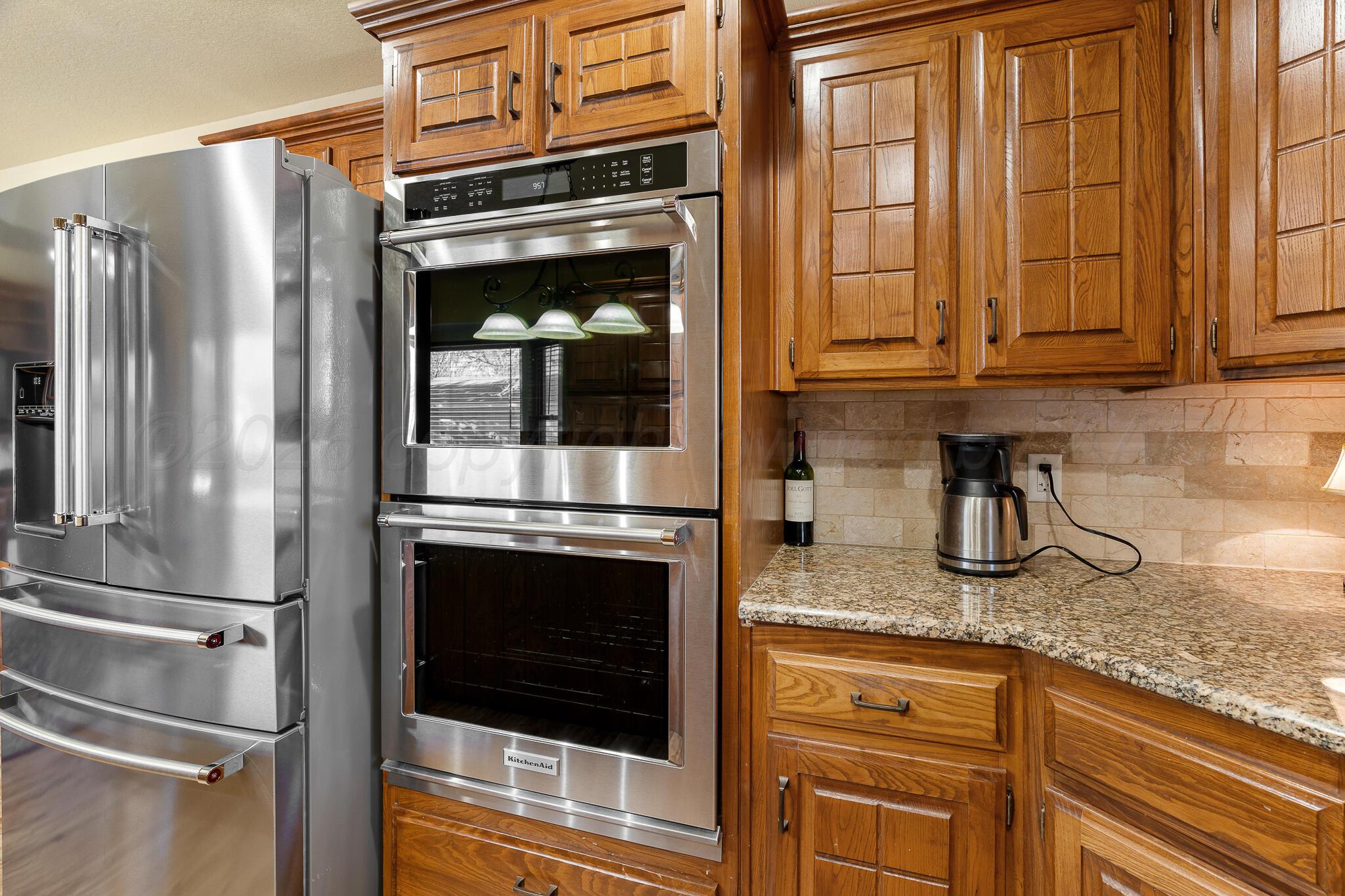 215 Somerset Street Borger, TX 79007 - Photo 12 of 36 Borger -09