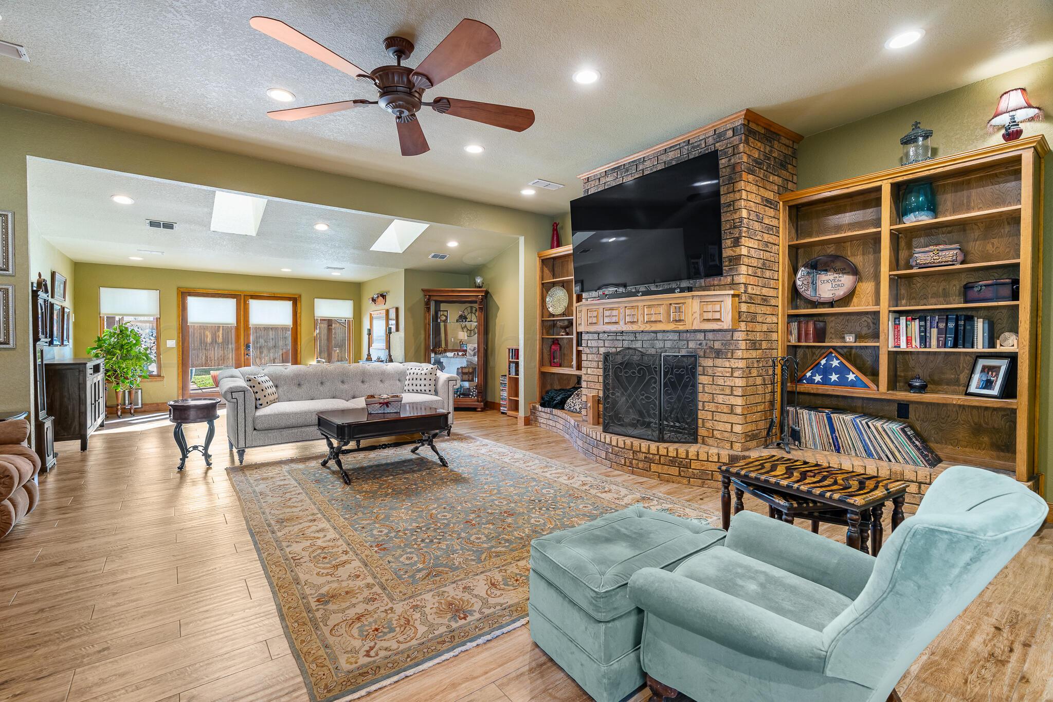 215 Somerset Street Borger, TX 79007 - Photo 14 of 36 Borger -26