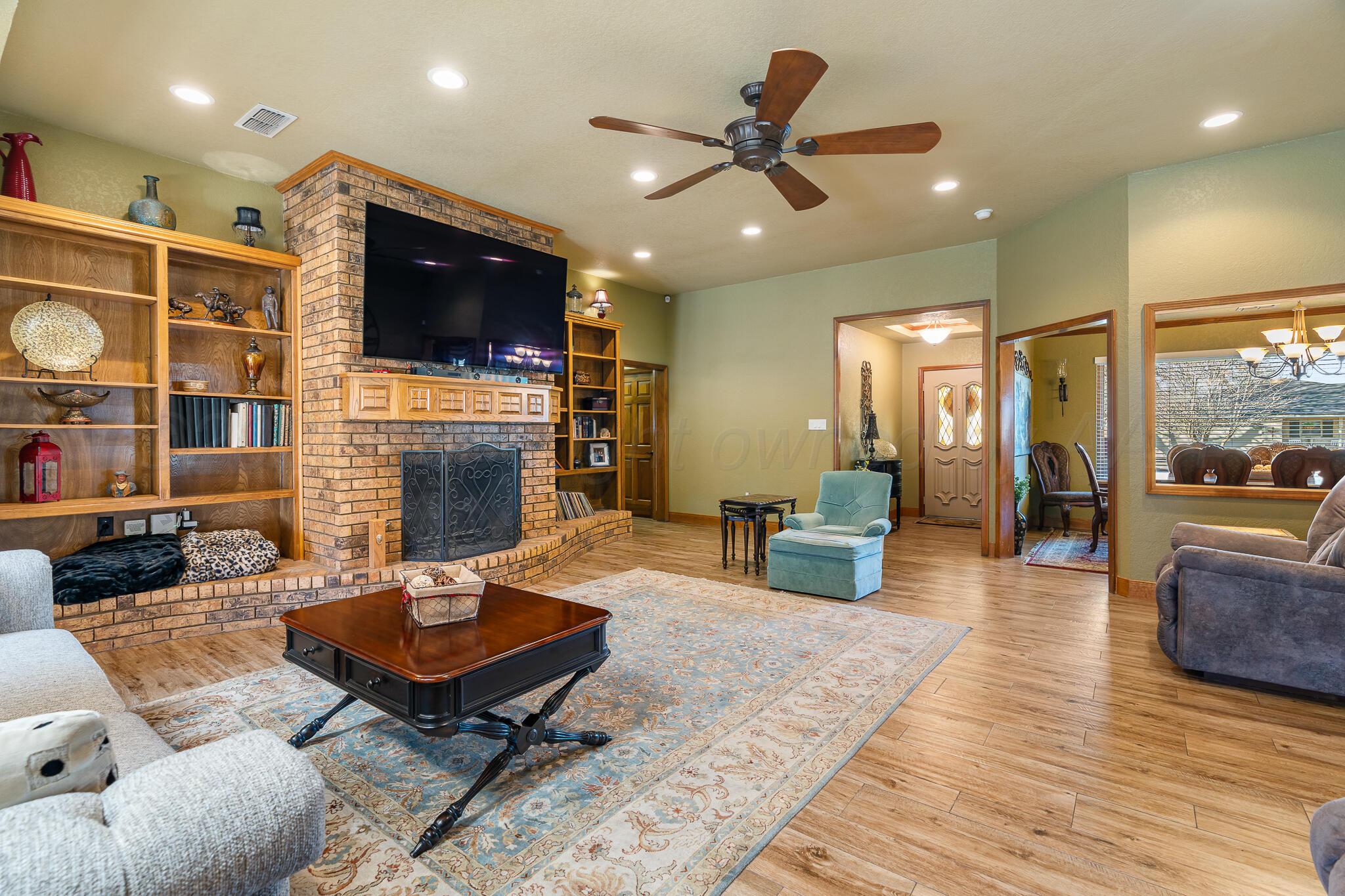 215 Somerset Street Borger, TX 79007 - Photo 15 of 36 Borger -27