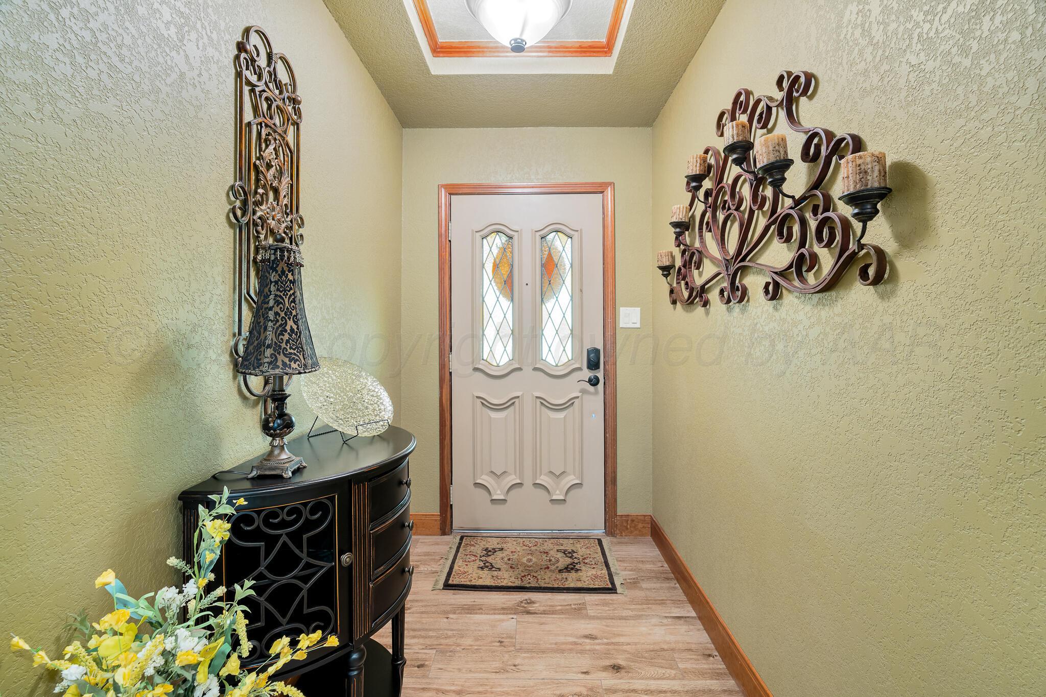 215 Somerset Street Borger, TX 79007 - Photo 4 of 36 Borger -01