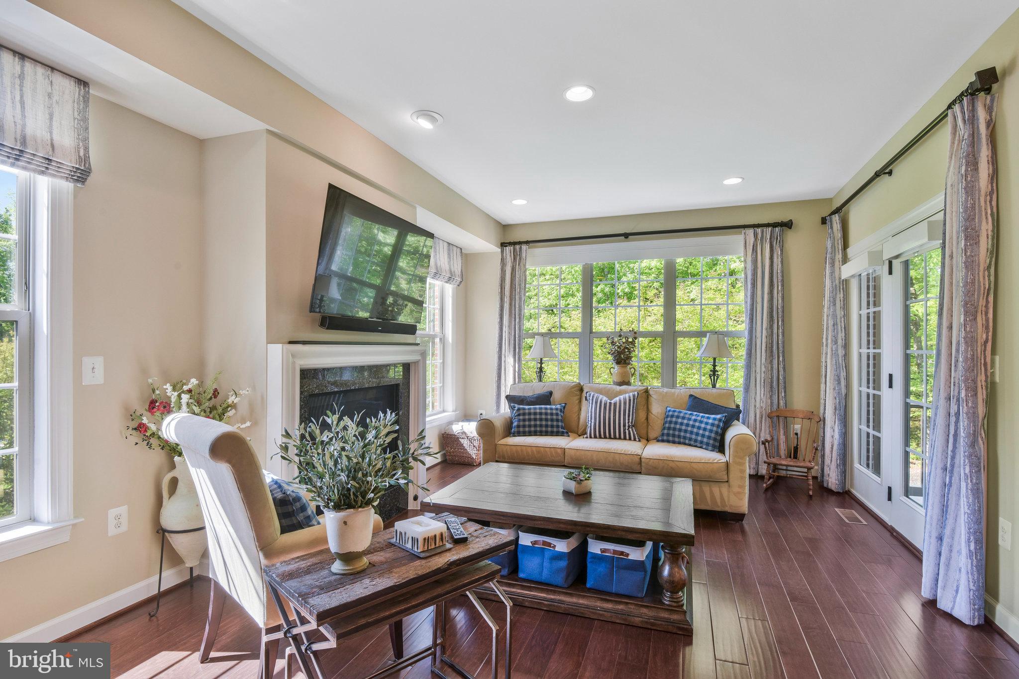 8024 Turtle Creek Circle Gainesville, VA 20155 - Photo 13 of 48