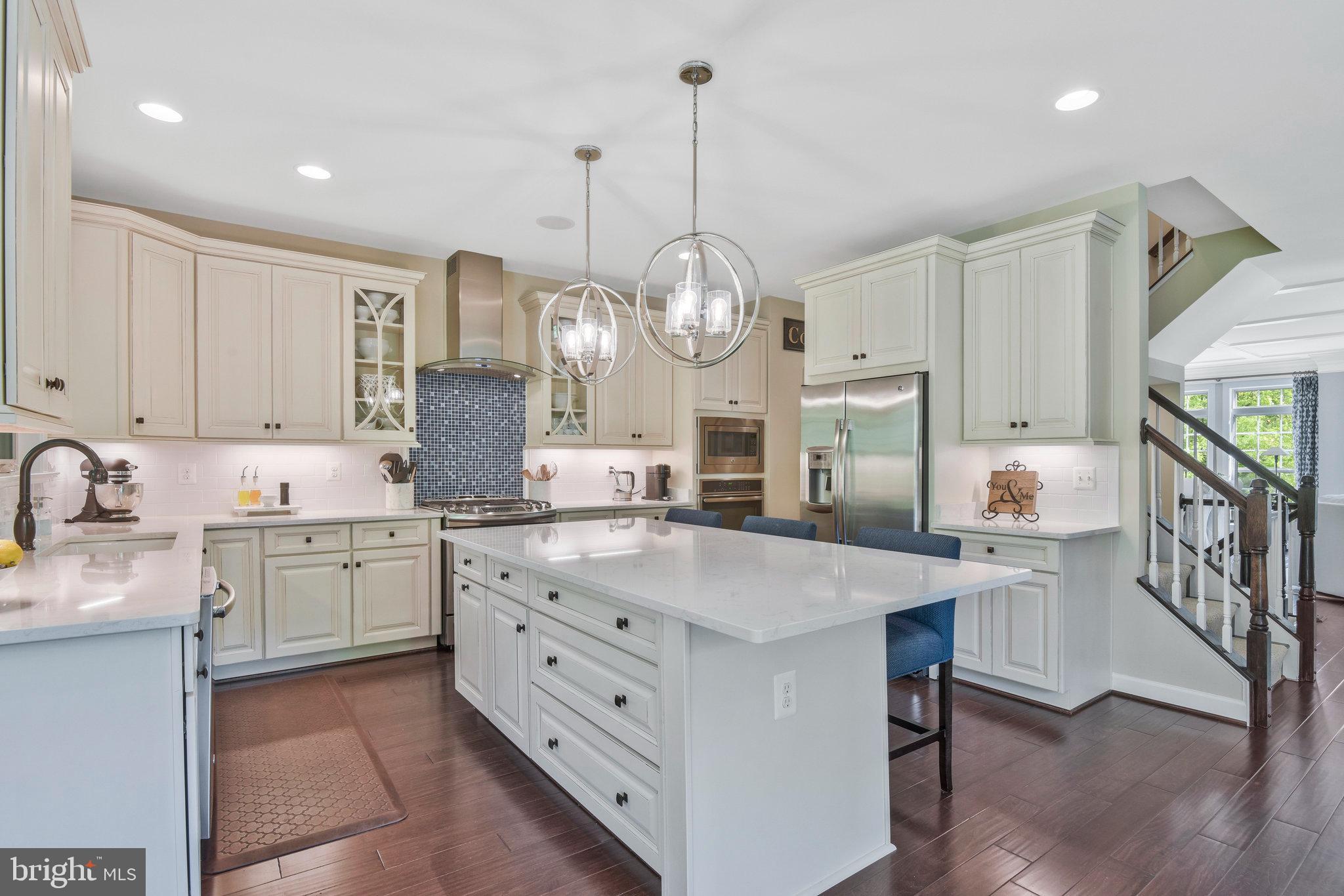 8024 Turtle Creek Circle Gainesville, VA 20155 - Photo 2 of 48