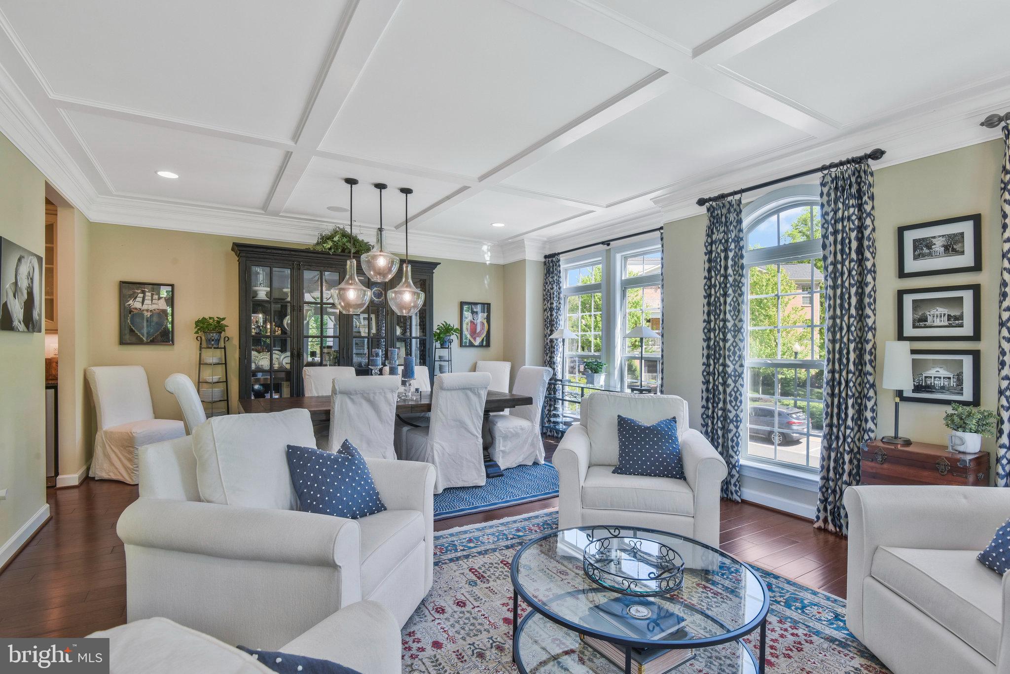 8024 Turtle Creek Circle Gainesville, VA 20155 - Photo 3 of 48