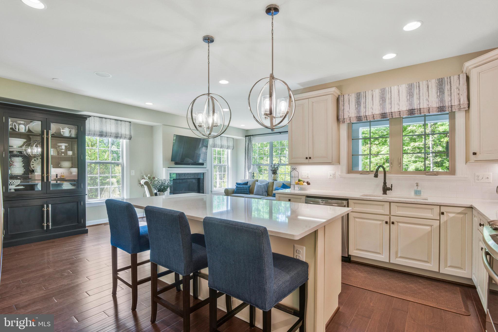 8024 Turtle Creek Circle Gainesville, VA 20155 - Photo 9 of 48