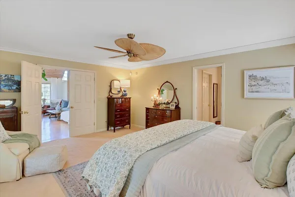 a picture of a bathroom