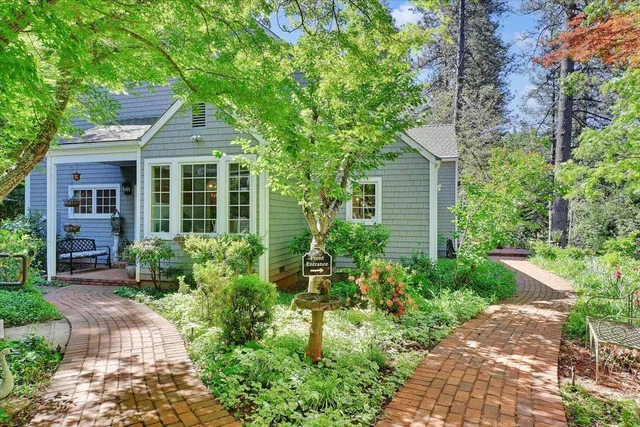 $1,099,000 | 14833 Quail Pointe Lane, Grass Valley, CA 95945