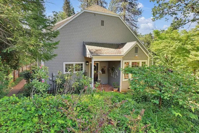 $1,099,000 | 14833 Quail Pointe Lane, Grass Valley, CA 95945