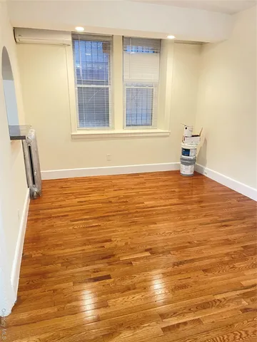 $1,800 | 4433 Carpenter Avenue, Unit 7 | Wakefield