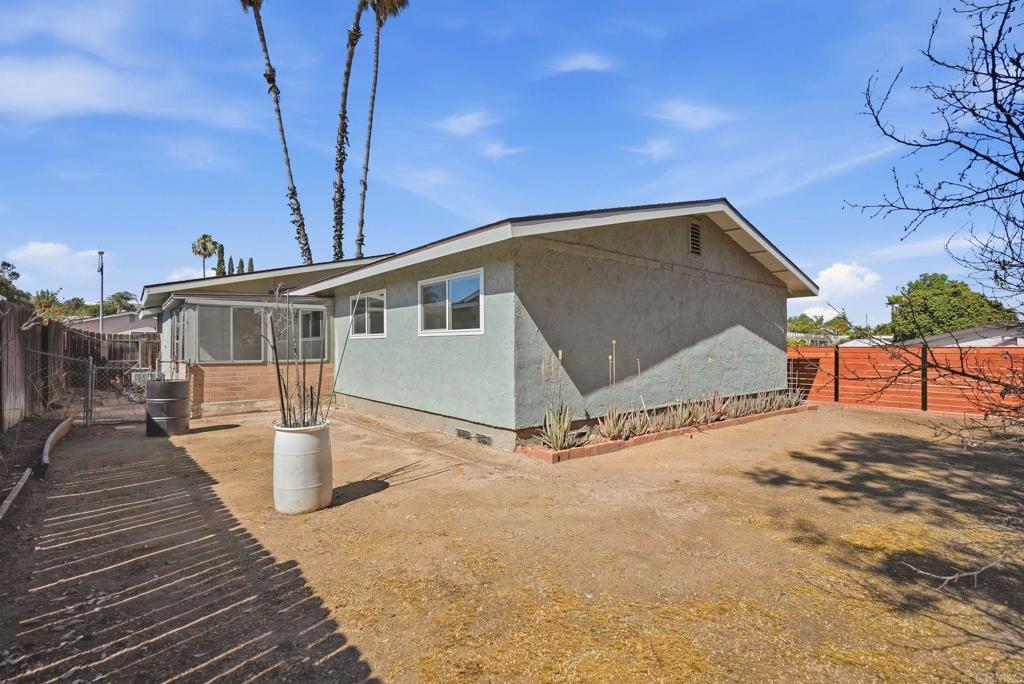 8451 Lomker Way Santee, CA 92071 - Photo 28 of 31