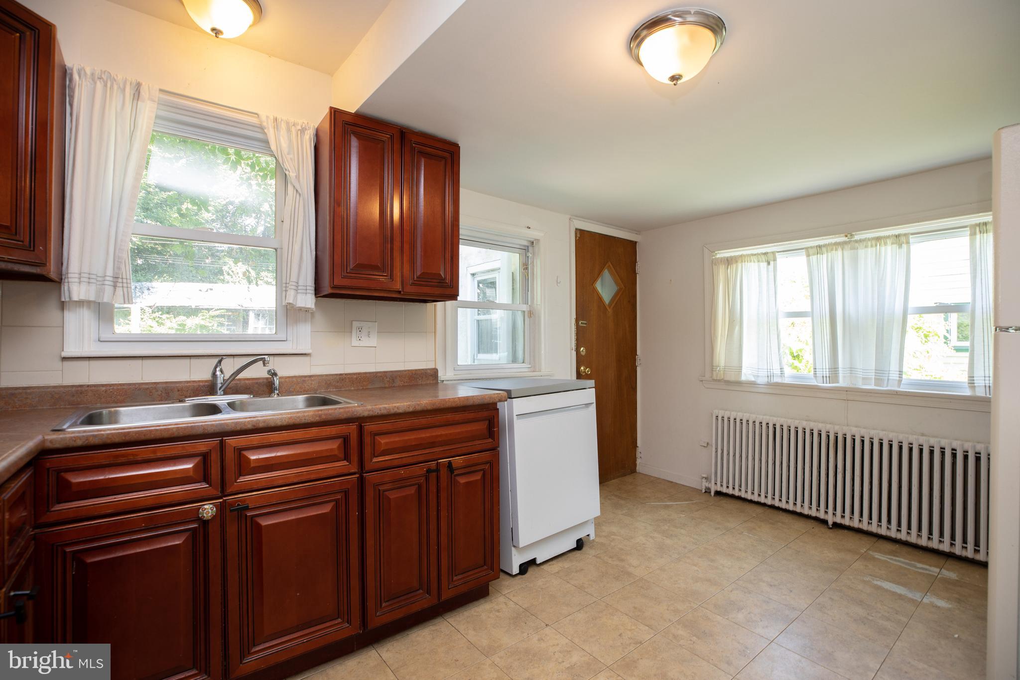 470 Conarroe Street Philadelphia, PA 19128 - Photo 18 of 36