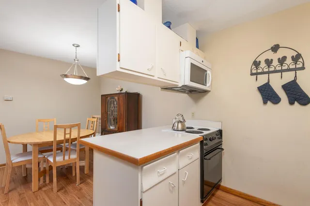 $189,900 | 5440 3 Points Boulevard, Unit 525, Mound, MN 55364