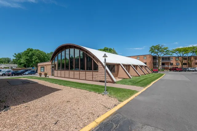 $189,900 | 5440 3 Points Boulevard, Unit 525, Mound, MN 55364