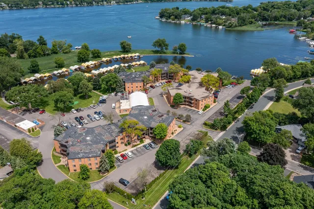 $189,900 | 5440 3 Points Boulevard, Unit 525, Mound, MN 55364