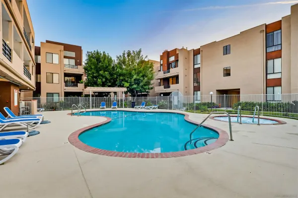 $449,000 | 7826 Topanga Canyon Boulevard, Unit 210, Canoga Park, CA 91304