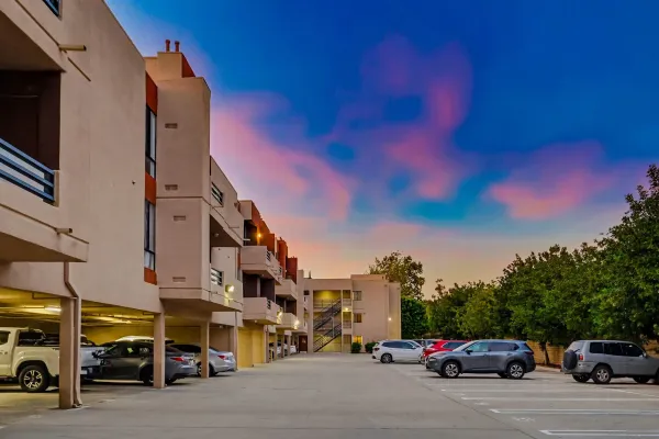 $449,000 | 7826 Topanga Canyon Boulevard, Unit 210, Canoga Park, CA 91304