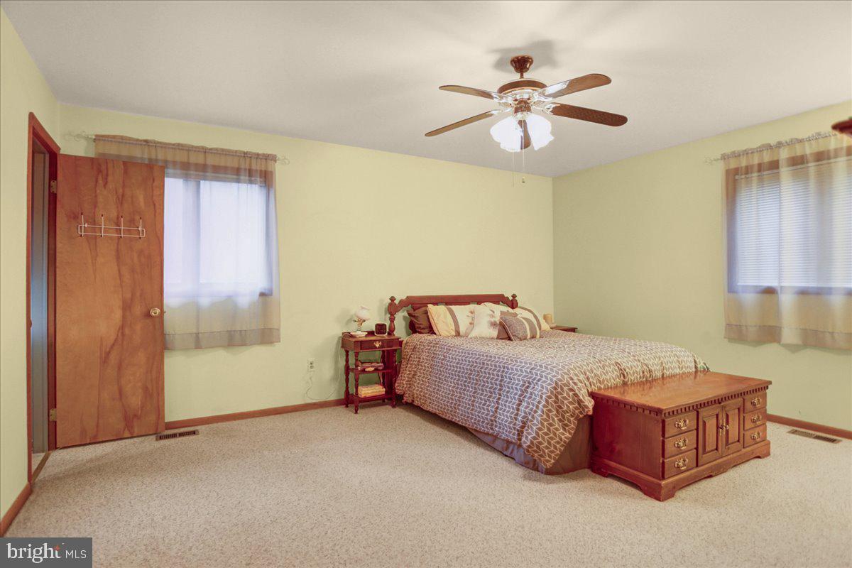 10 Jaindl Road Mertztown, PA 19539 - Photo 18 of 35 Master bedroom